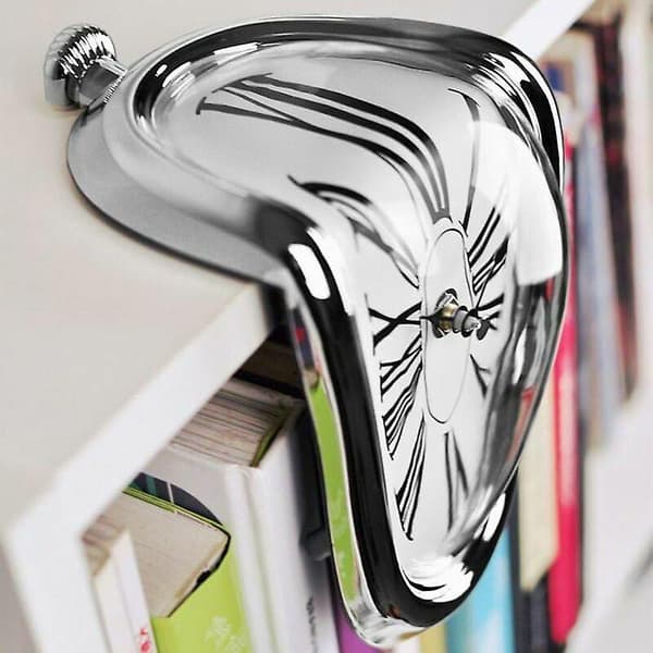 Dekorativ väggklocka Surrealistisk smältande förvrängd plast sovrum silver vardagsrum kvarts Dali stil