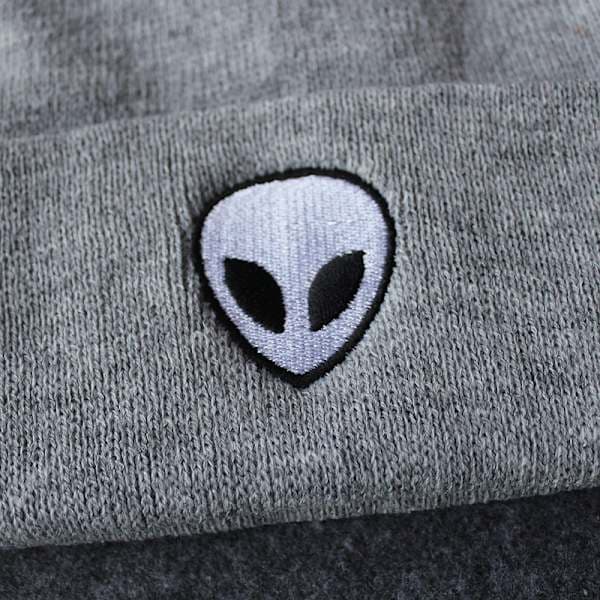 Ny Alien Skull Broderad Stickad Ullmössa för Män och Kvinnor, Höst/Vinter Uppvikt Kant Varm Mössa Vit