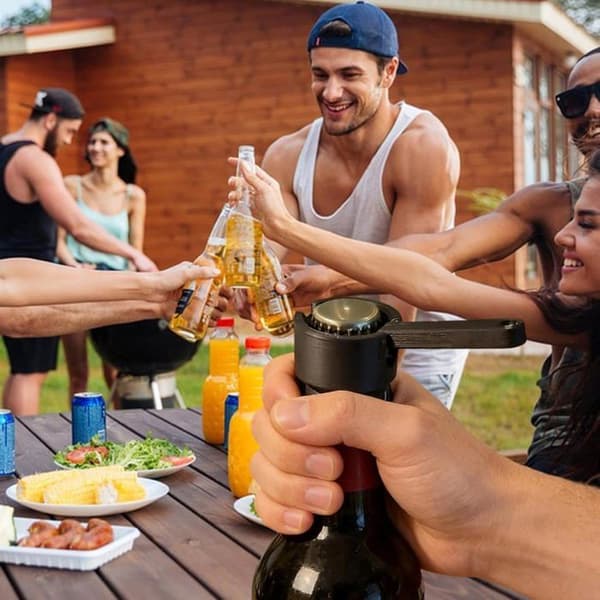 Pullonavaaja, liukumaton oluttölkinavaaja, musta manuaalinen pullonavaaja, kannettava olutpullotyökalu
