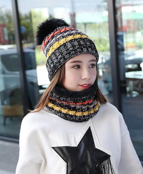 Vinterstrikket lue- og skjerfsett for kvinner, beanie med pompom Black