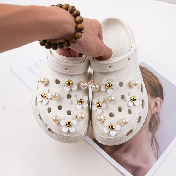 18 Blomster Skoberlocker För Flickor Croc Bollar Blomster Sko Dekoration Berlocker Med Knappar Färgglada Blommor Sko Smycken Skoberlocker Kawaii Kvinnor Jag