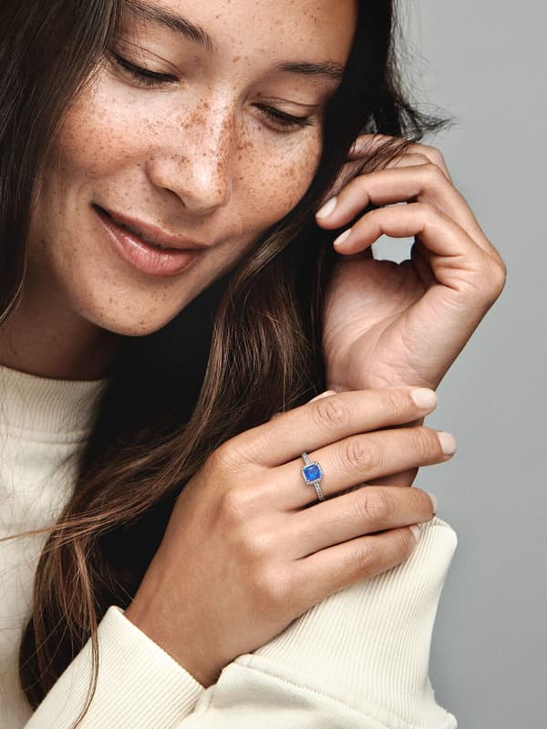 Pandora – Blå Square Sparkle Halo-ring – Sterling sølv Circumference: 54mm