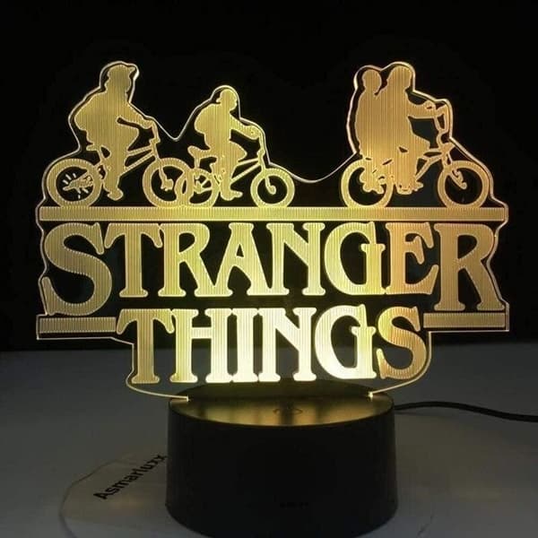 Stranger Things 3D-efektilamppu, yöpöytälamppu 16 vaihtuvalla värillä (poika tai tyttö)