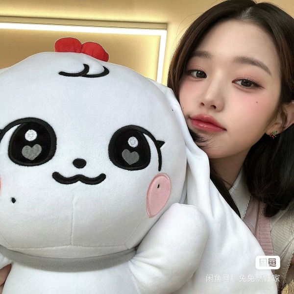 Kpop Ive Cherive Plyschleksak Minive Ganganji Dal-e Rei Naori Cherry Liz Cheez Erang-e Kpop Ive Dockan Wonyoung Yujin Gaeul Leeseo A  45cm