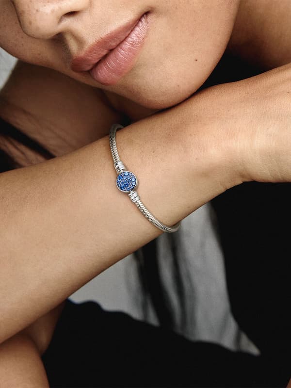 Pandora - P Moments Sparkling Blue Disc Clasp Snake Chain Armband - Sterling silver 7.5in/19cm