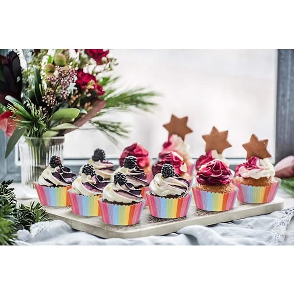 Pakke med 200 regnbuefargede papirformer til cupcakes