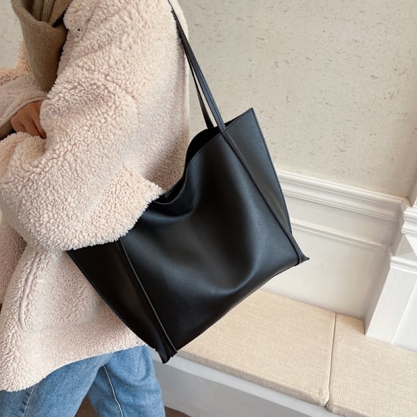 Stor kapacitet retroväska kvinnor 2023 ny stil väska axelväska fashionabel stor väska högkvalitativ enfärgad total E-väska Brown