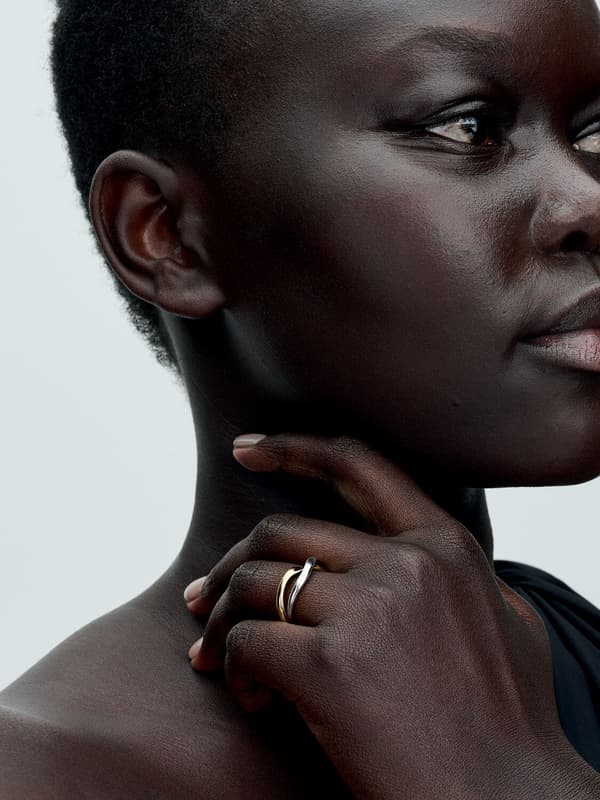 Pandora - Tvåfärgad ring med sammanflätade band - Sterlingsilver, 14k guldplätering Circumference: 56mm