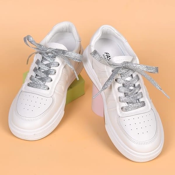 2 paria kimaltelevia litteitä kengännauhoja, kiiltäviä metallisia kengännauhoja, 10 mm Re
