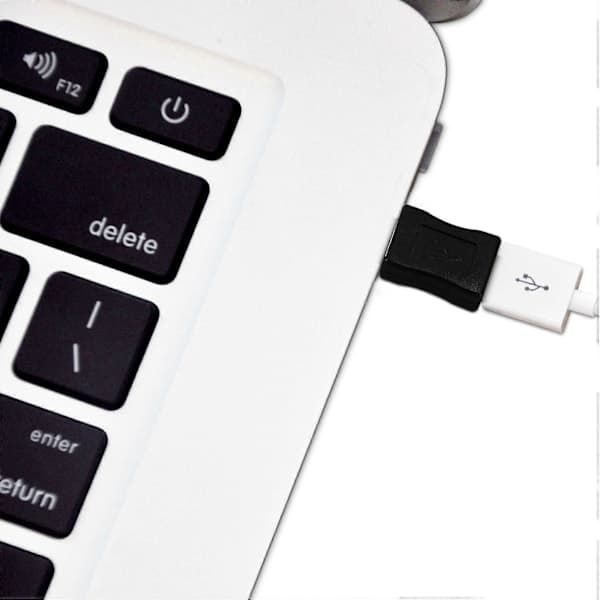 SODIAL(R) USB A uros-uros -liitinsovitin, musta