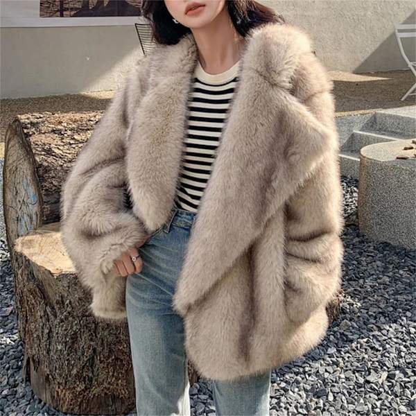 Elegant Kåpe for Kvinner med Sjal Krage, Dobbel Brystlukking og Lang Lengde i Ull Model Beige Fur Coat M