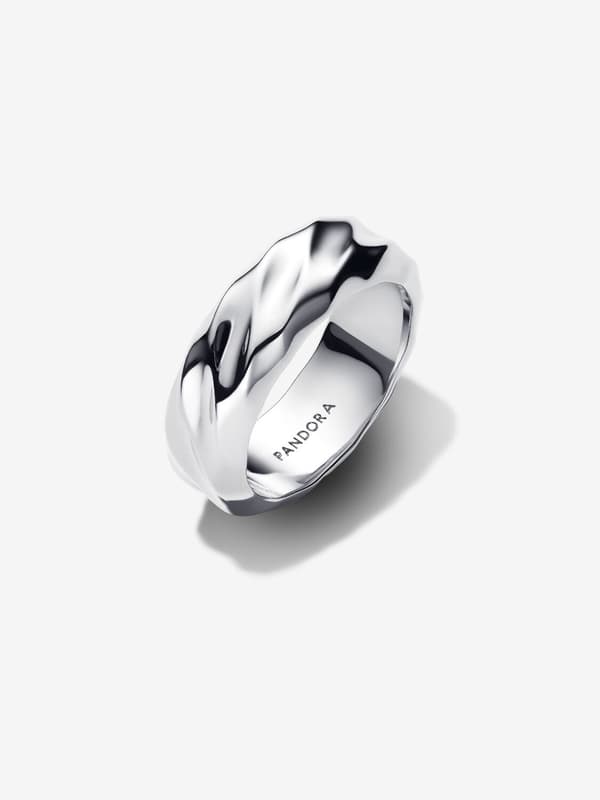 Pandora - Rippled Wide Band Ring - Sterling silver Circumference: 54mm