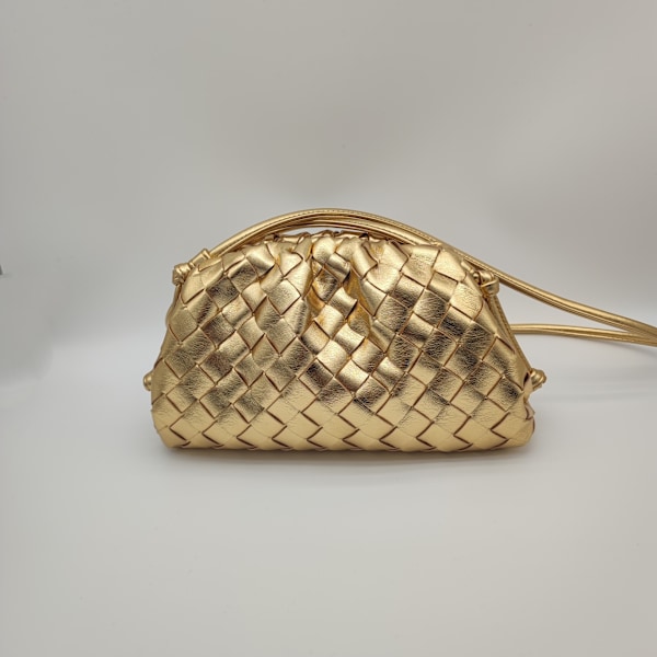 Molnryggsäck 2024 ny stil väska dam ko läder skrynklig dumpling väska dam handväska axelväska MJ51 guld gold gold 22*9*14cm