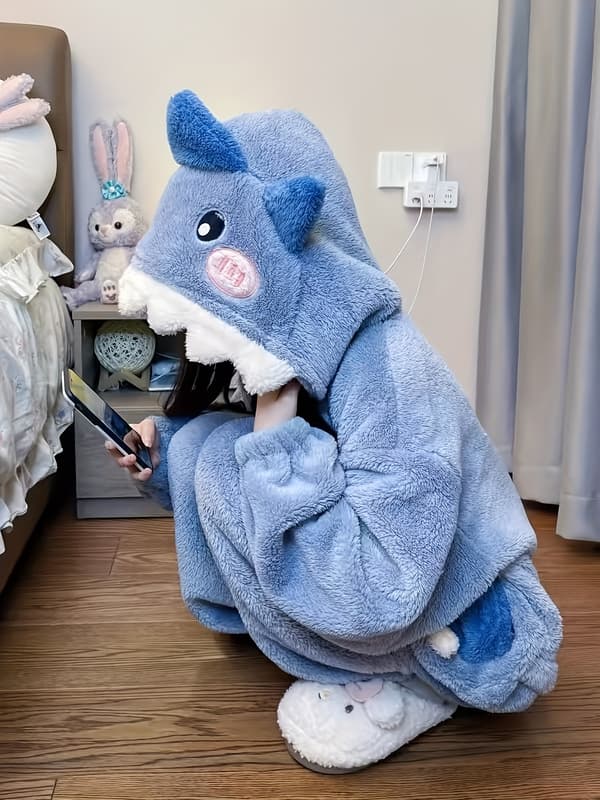 Dame hettepyjamas med haimotiv, heldress for høst/vinter, koseplagg M/L Mixed