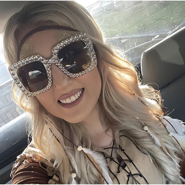 Nyeste Overdimensjonerte Retro Kvadratiske Rhinestone Bling Solbriller Kvinne Luksus Dame Solbriller 2024 For Kvinner