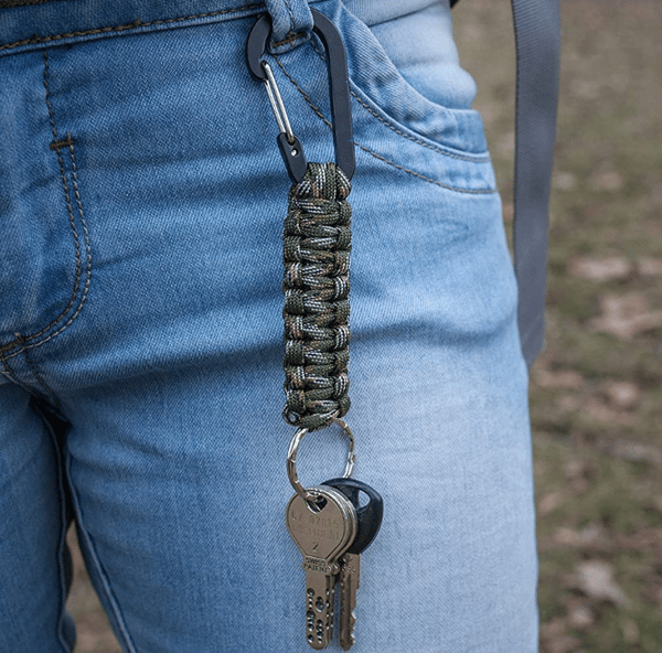 Paracord nyckelring för utomhuscamping med karbinhake, 2 stycken