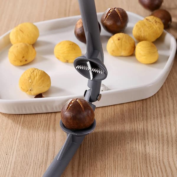 Chestnut Opener with Clip, Chestnut Cutter, Nutcracker, Chestnut Opener, Chestnut Cutter, Nut Cracking Tool, Portable Multifunctional Nutcracker