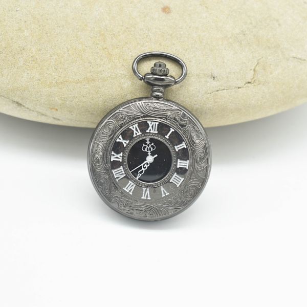 Vintage quartz lommeur med kæde og romertal (Sort)