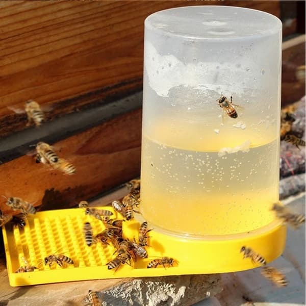 3PCS Bee Feeder Drinking Water Waterer Beekeeping Honey Bee Feeders Watering Bees Tools Supplies Feeding Bee Drinker Tools