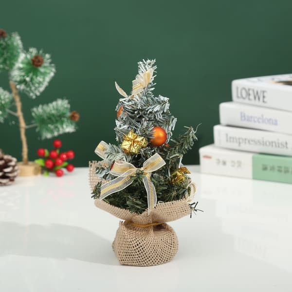 6 Nye Mini Juletre Julebordpynt Juletrepynt 20*15cm