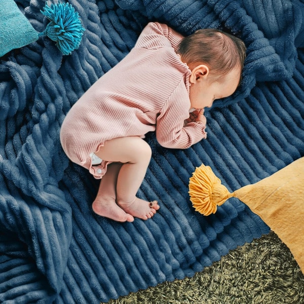 Fleecefilt Twin Storlek - 51x59, Blå - Mjuk, Fluffig, Fluffig, Varm, Mysig - Perfekt plagg för soffa, säng, soffa - med Pom Pom fransar - Flanell Blanke