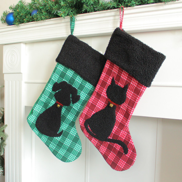 2 st Julstrumpor Creative Candy Pläd Julstrumpor Plysch hängande dekorationer för katter och hundar Julväska Presentpåse
