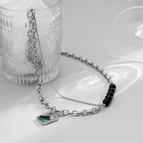 Miesten monikerroksinen yhdistetty kaulakoru, high street -tyyli, kaikkiin asuihin sopiva niche-design hip hop -kaulakoru, yksinkertainen edistyksellinen titaaniteräksinen choker 53cm