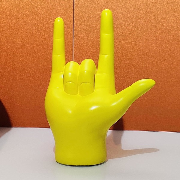 Jeg Elsker Deg Finger Gest Statue, Rock on Hånd Skulptur for Stue Soverom Hylle Salongbord Midtpunkt, Gaver til Par (Gul)