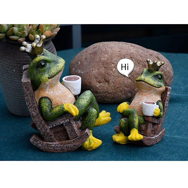 Miniature Frø Have Statue - 12 cm Høj - Mini Udendørs Tilbehørsfigur til Eventyrhave