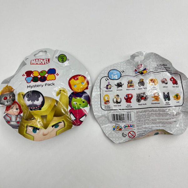 Marvel Avengers säsong 2 Originalförpackning Korthållare Överraskning Blind Bag Bordsplatta Arrangemang Staplare 1 pack