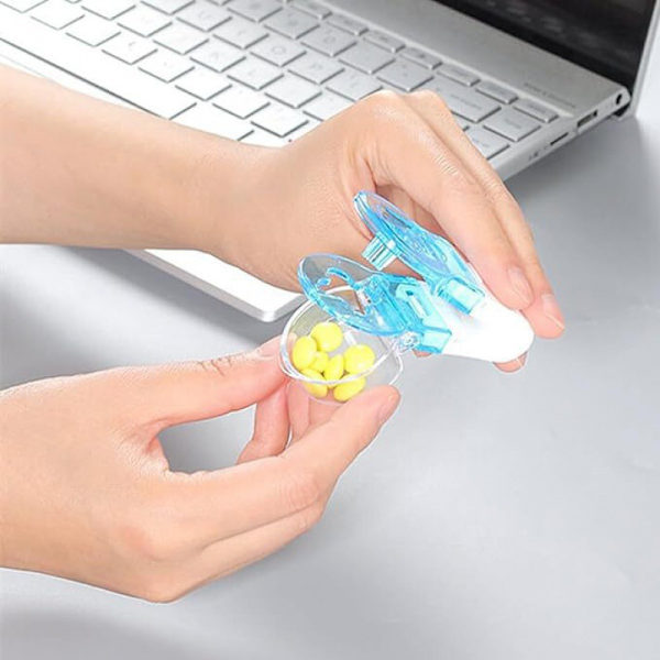 2pcs Portable Pill Taker Remover, Pill Cutter for Small Pills, No Contact Easy to Take Medicine Out Tool for The Elderly, Disabled, Individuals with W