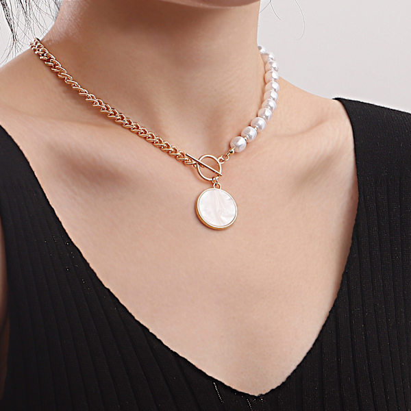 Imiterad pärlemor hänge halsband dam nisch design high-end skarvningskedja