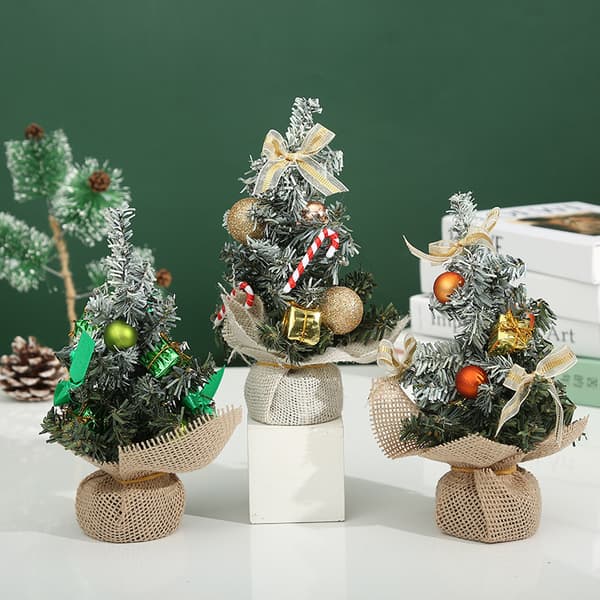 6 Nye Mini Juletre Julebordpynt Juletrepynt 20*15cm