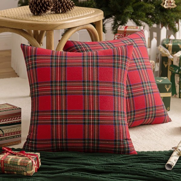 Set med 2 x julpläd vadderade kuddfodral Scottish Pläd Farmer's Holiday Cover, röd och grön trim, 20 x 20 tum