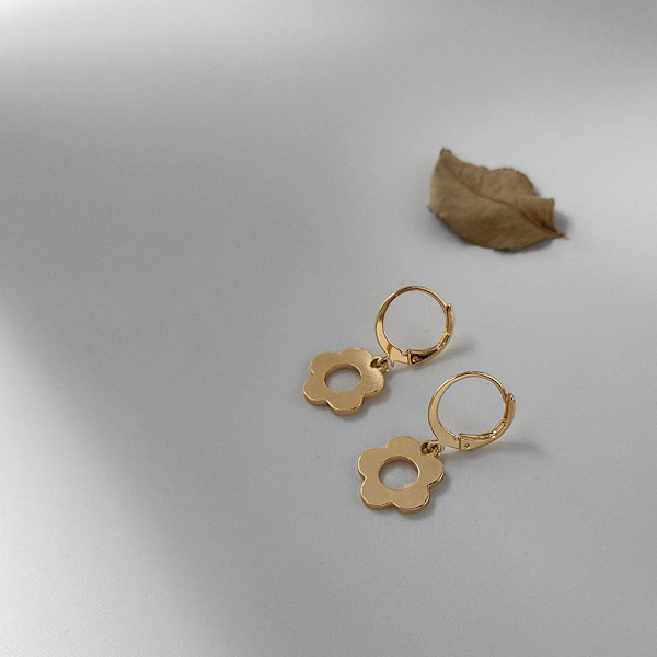 14K ekte gullbelagte Breeze blomsterøredobber, ny bølge små og enkle øredobber med øre