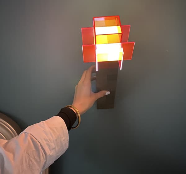 Taskulamppu ympärilläni maailman Taskulamppu LED Taskulamppu Rutiili valaiseva taskulamppu ladattava ja soveltuva