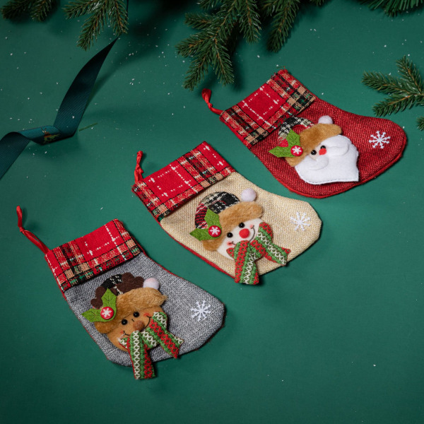 Par Juledekorasjon Pop Dukkehode Små Julestrømper Hengende Ornamenter Gavepose 16*12cm