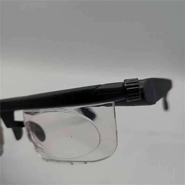 Bärbara glasögon med justerbar styrka med zoom Hyperopia Zoom, svart, längd 14 cm bredd 3 cm