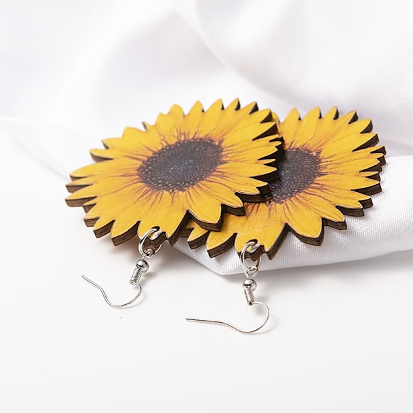 Handgjorda solrosörhängen Trä örhängen i rostfritt stål Yellow Daisy Eardrop Dangler You are My Sunshine Smycken Mode Födelsedagspresenter för kvinnor
