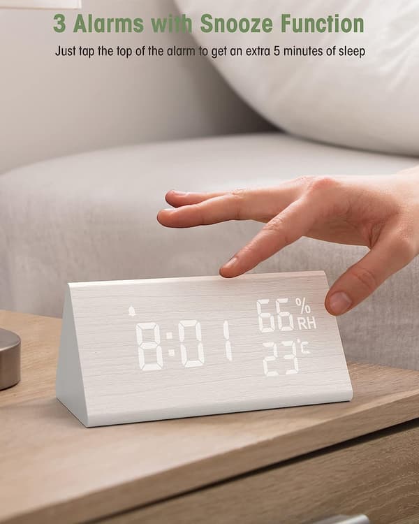 Digital väckarklocka i trä, digital klocka med snooze/datum/temperatur och luftfuktighet - vit