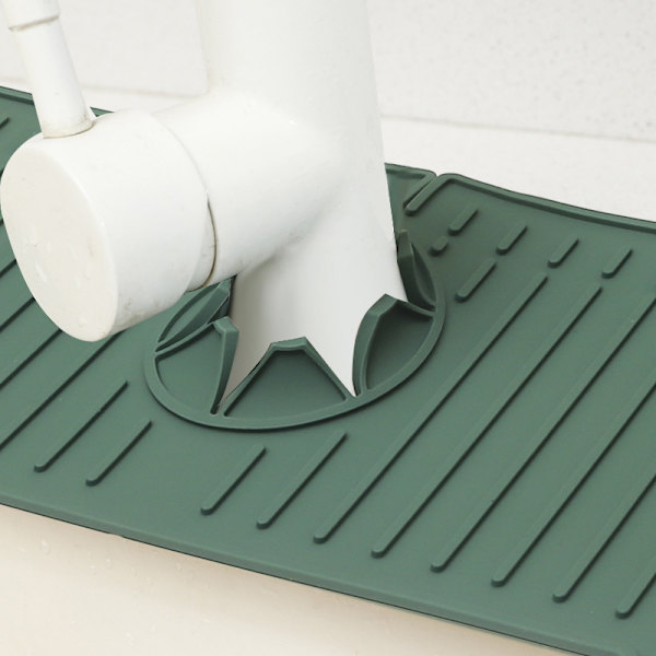 Köksblandare Splash Guard Silikon Diskbänk Kran Splash Guard Bänkskiva Rack Badkar Skydd Köksinredning 61CM