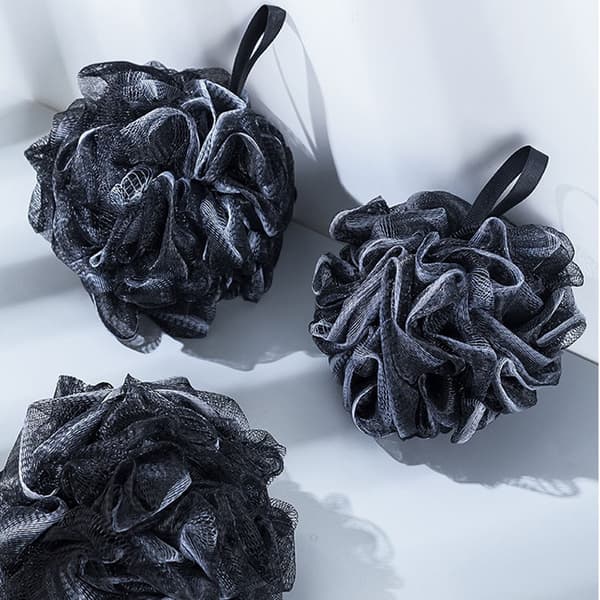 Badeblomst til mænd, sort og hvid, bambuskul, gradient badebold, gradvis stabil gnidebold 60g (2 stk.)