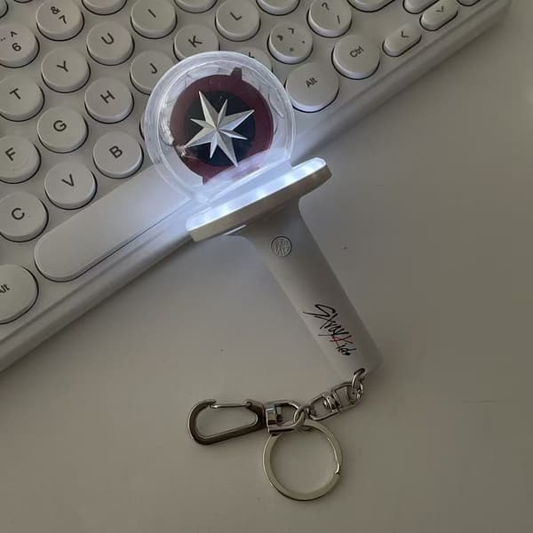 K-pop Stray Kids Lightstick Ver.1 MANON SOPHIA DANIELA LARA MEGAN YOONCHAE Håndlampe, Glødelysstav, Blitzlampe