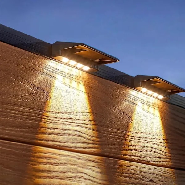2 kpl aurinkokennovalaisimia 4 LED aurinkokennovalaisinta aidoille Ulkokäyttöön Vedenpitävät aurinkokennovalaisimet terasseille Seinävalaisimet aitatolpille Puutarhakäytävälle