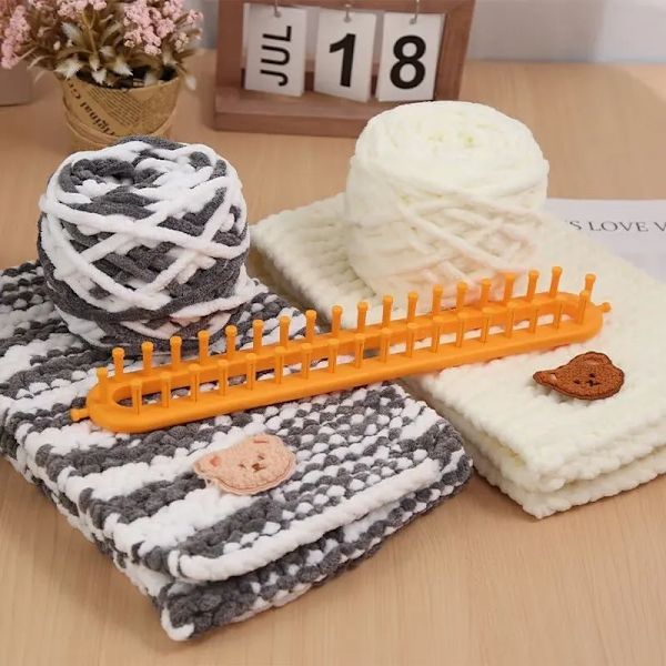 Stickvävstol DIY Hantverk Vävstol Plast Pompom Socka Hatt Sjal Sömnad Verktyg Scarves Maker Virka Långt handtag Vävverktyg