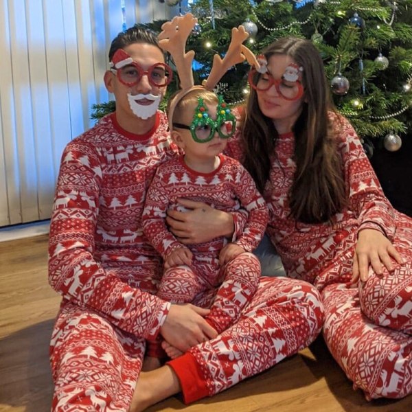 Julpyjamasset Familjematchande kläder Sovkläder red father l mother s