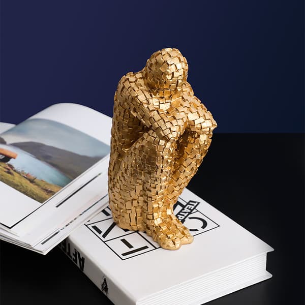 Studera Resin Figur Staty Bookstall guld