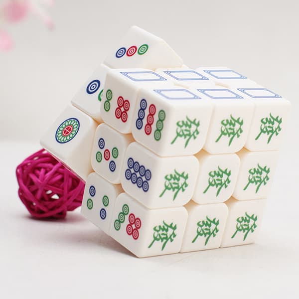 5,6 cm Mahjong Speed ​​Magic Cube Pussel Luminous Rotation Cubos M A7 A7