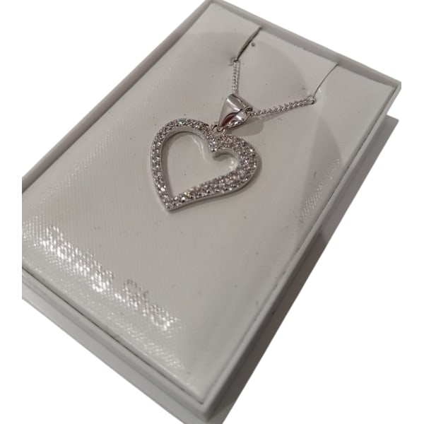 Äkta silver Hjärta Halsband prydd med Kubisk Zirkonia . Alla hjärtans Dag