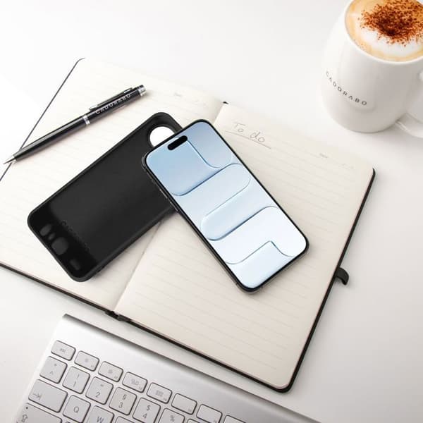 Skal för iPhone 17 AIR Stötskydd i LIQUID BLACK Svart